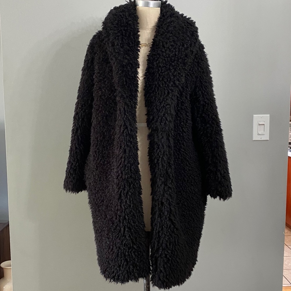 LINE THE LABEL TEDDY COAT - SIZE XS